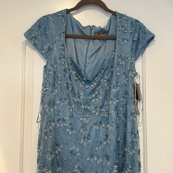 NWT $1095 Theia Blue Floral Sequin Sweetheart Cap-Sleeve Gown Dress Size 16 - Picture 6 of 13